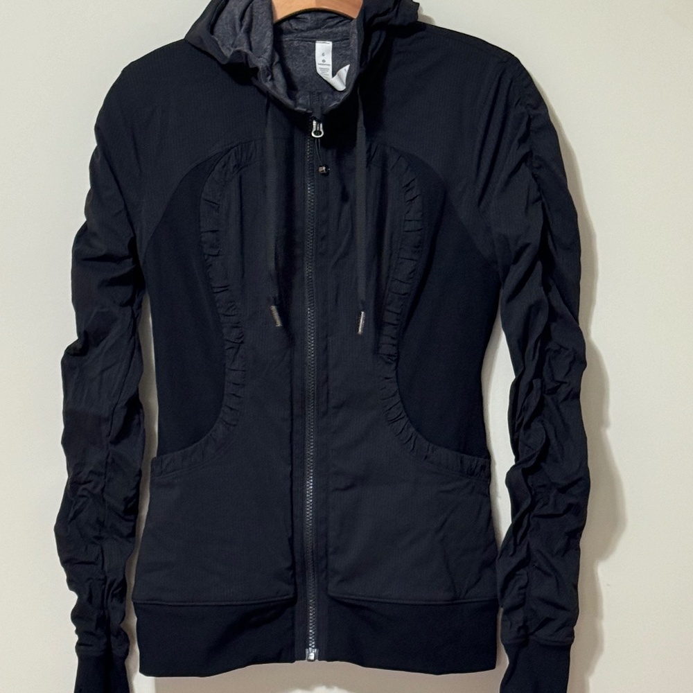 LULULEMON zip up jacket